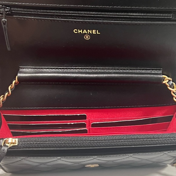 Chanel - Picture 10 of 12